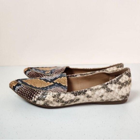 Steve Madden Feather Snakeskin Pointy Toe Loafers Flats Shoes Size 5.5 Office - Picture 3 of 7